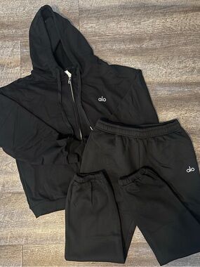 ALO Yoga Black Jogger Set with Hoodie